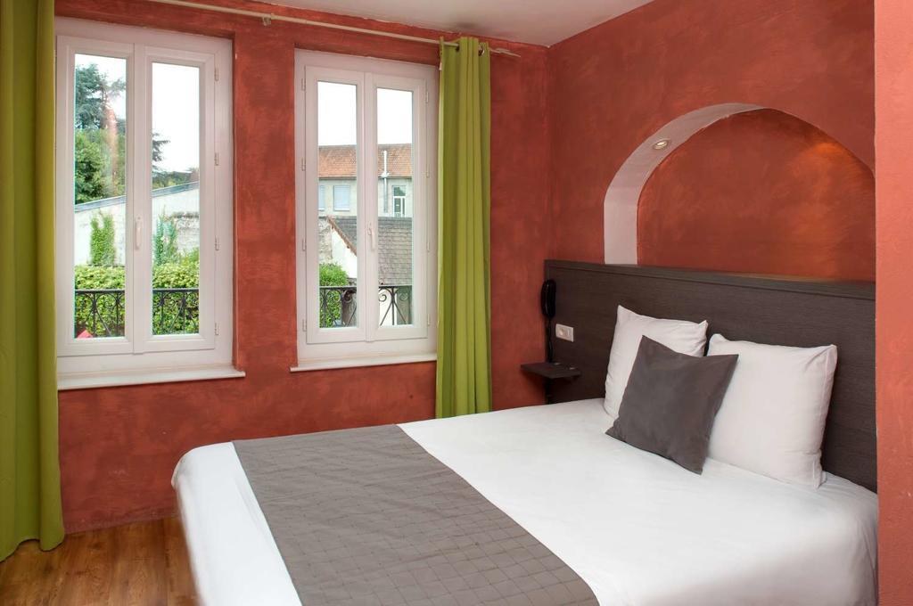 Logis Hotel Galland Lapalisse Exterior foto